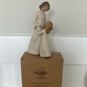 Willow Tree Collection Figurine Mother  and Daughter In Original Box